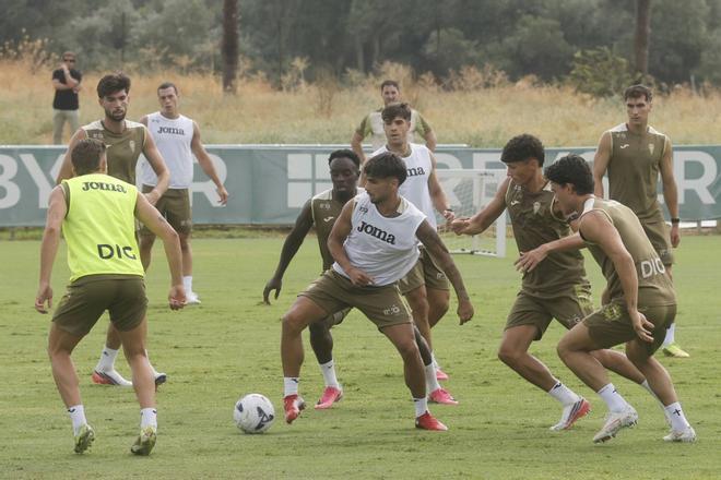 La vuelta al trabajo del Córdoba CF tras superar al Girona, en imágenes