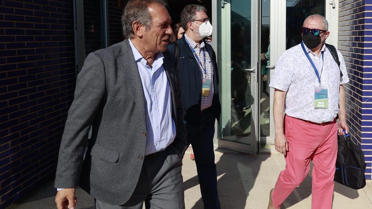 El secretario autonómico de Educación, Miguel Soler, hoy, en una visita al CEIP Pinedo.