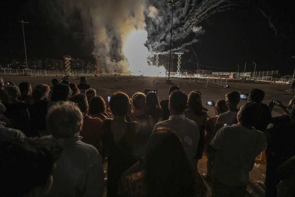 Mascletà nocturna de las fiestas de Elche