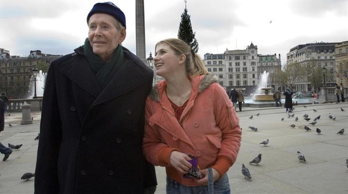 Peter O’Toole i Jodie Whittaker, en una seqüència de la pel·lícula ’Venus’.