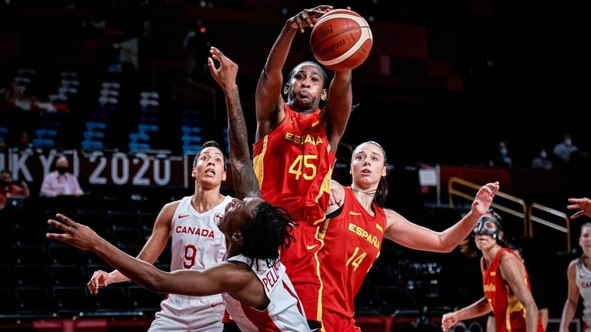 La selección española femenina de baloncesto.