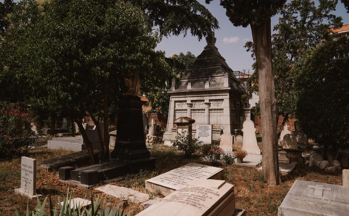 23.06.2024. MADRID. Imágenes del Cementerio Británico, en Carabanchel, Madrid. Foto: Alba Vigaray