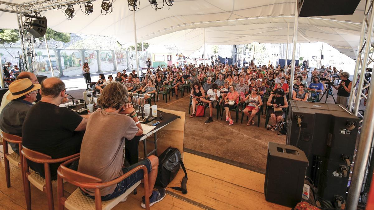 Una tertulia organizada por Rototom. Una tertulia organizada por Rototom.