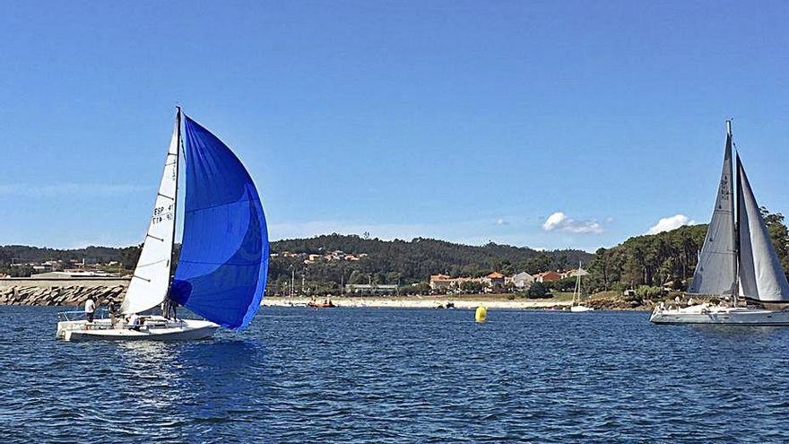 Llegada de la regata a Portonovo.