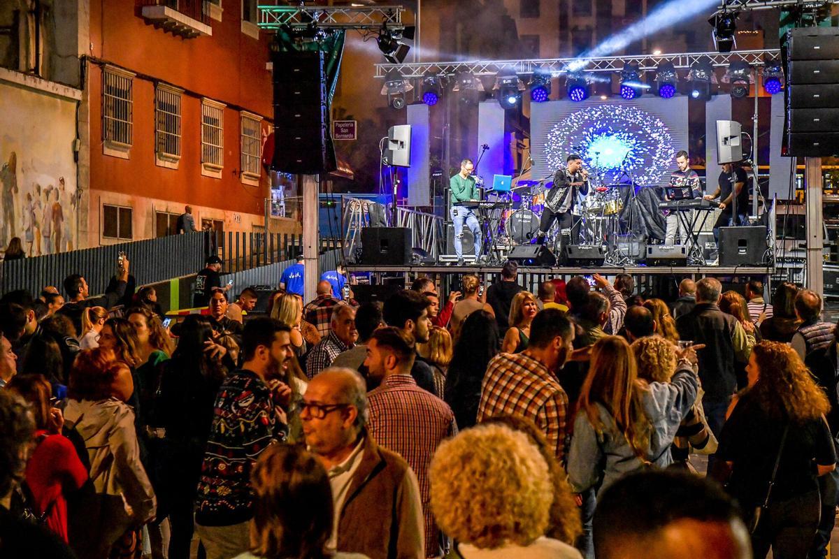 Concierto en la calle San Bernardo en la Noche de Reyes de 2024.