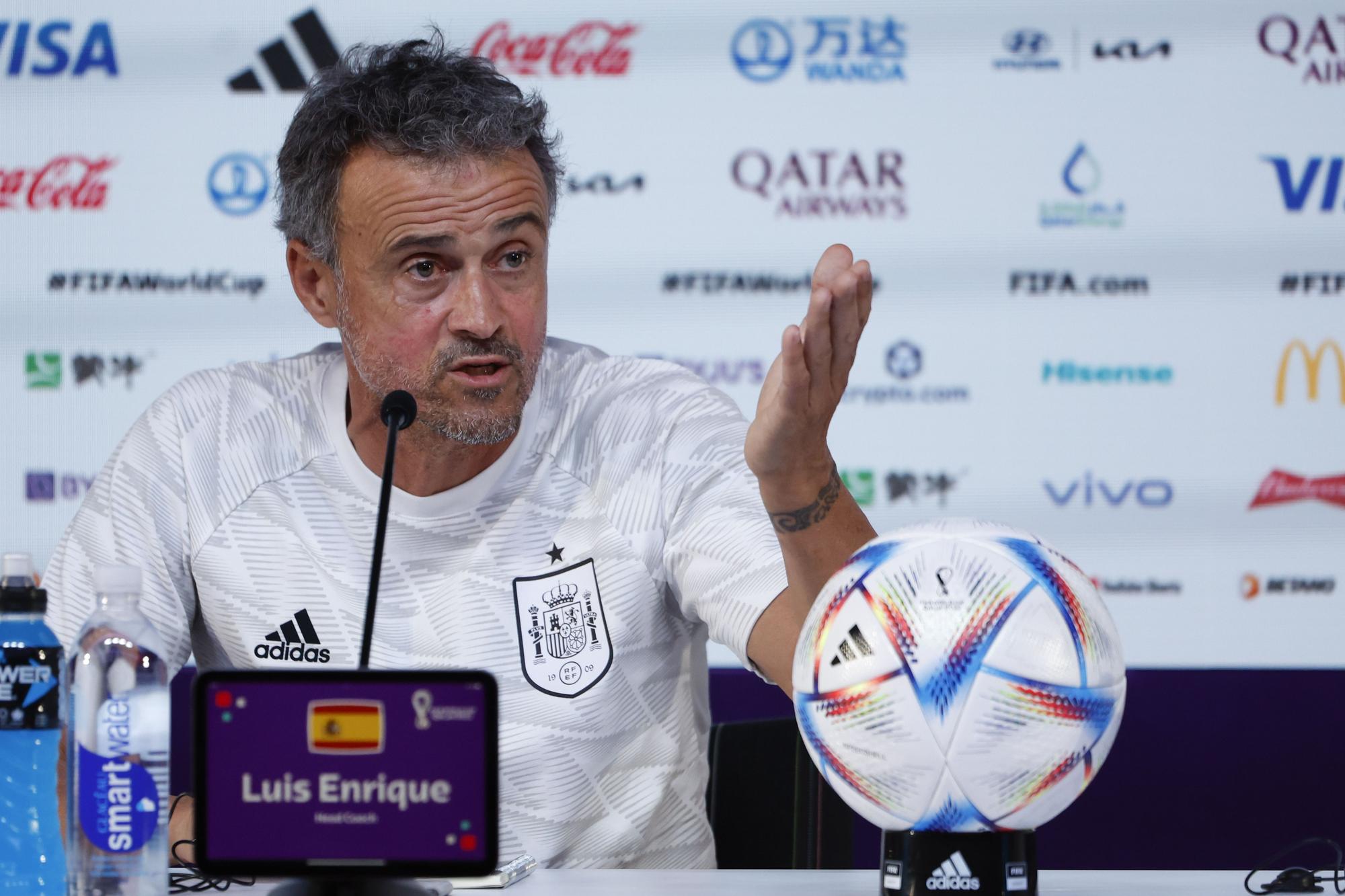 Luis Enrique admite que han &quot;reflexionado&quot; y que especular &quot;no es bueno&quot;