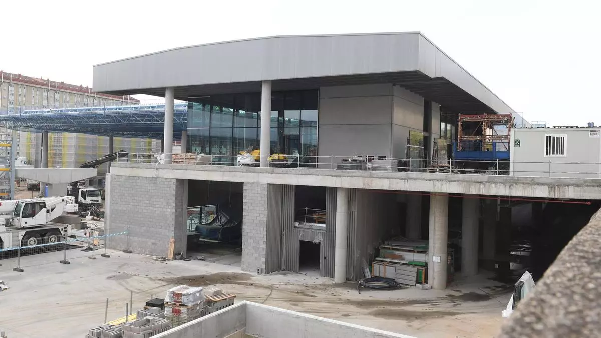 La nueva estación de autobuses de A Coruña encara la recta final de la obra con la estructura acabada