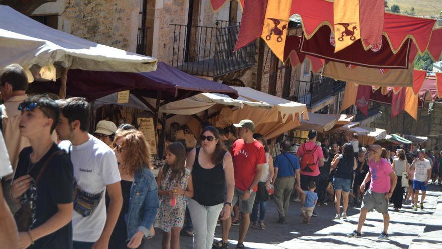 Mercado medieval en un pueblo de Zamora.