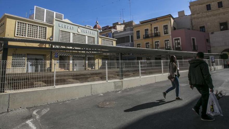 La Mesa de Movilidad se rebela contra el Ejecutivo local al vetar el nuevo Mercado Central