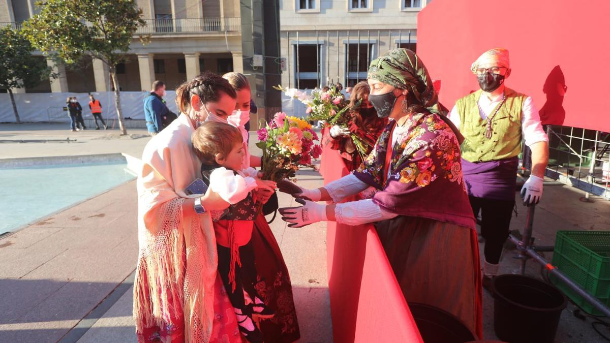 FOTOGALERÍA | La Ofrenda de Flores de estas fiestas del Pilar 2021