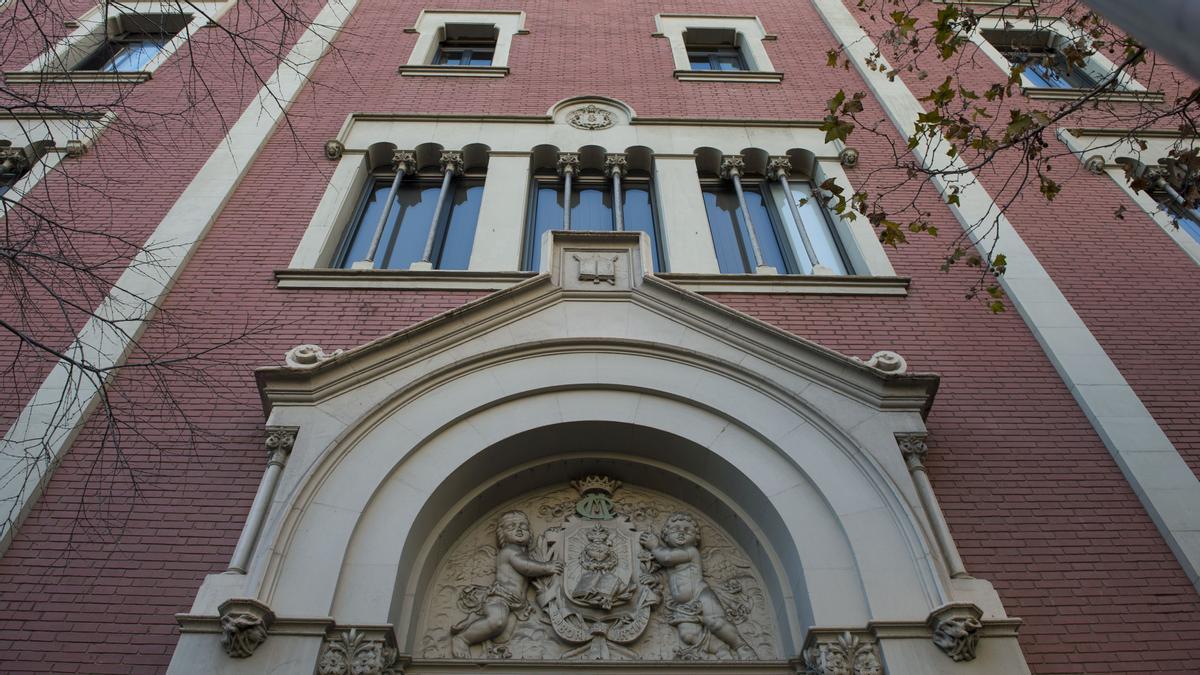 Barcelona 13.02.2019 Sociedad Fachada del colegio Claret en la calle de Sant antoni maria Claret. Fotografía de Jordi Cotrina