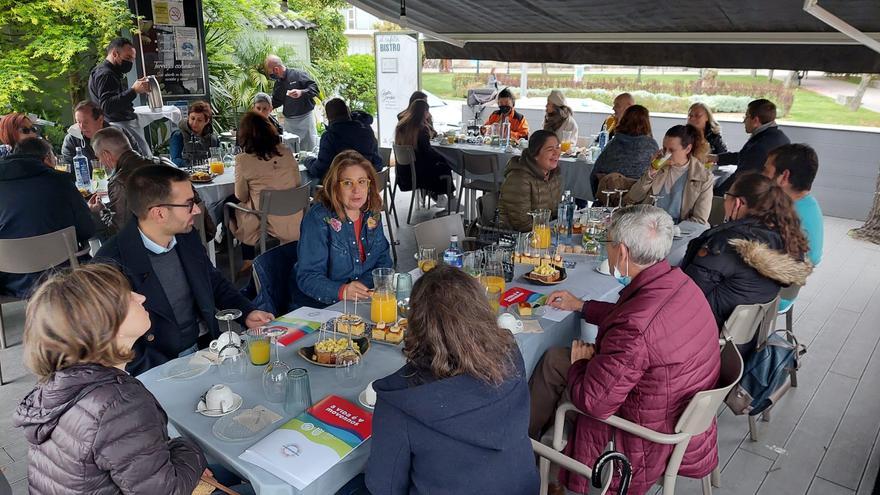 La Concellería de Deportes e Saúde organiza un almuerzo saludable con las entidades de la III Feria da Saúde