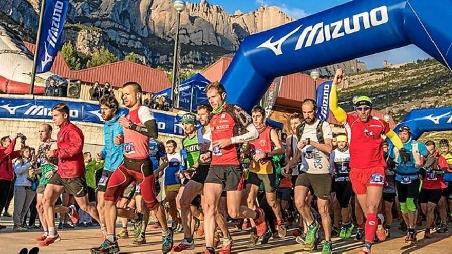 Sortida de la quarta edició de la Montserrat Skyrace a Monistrol