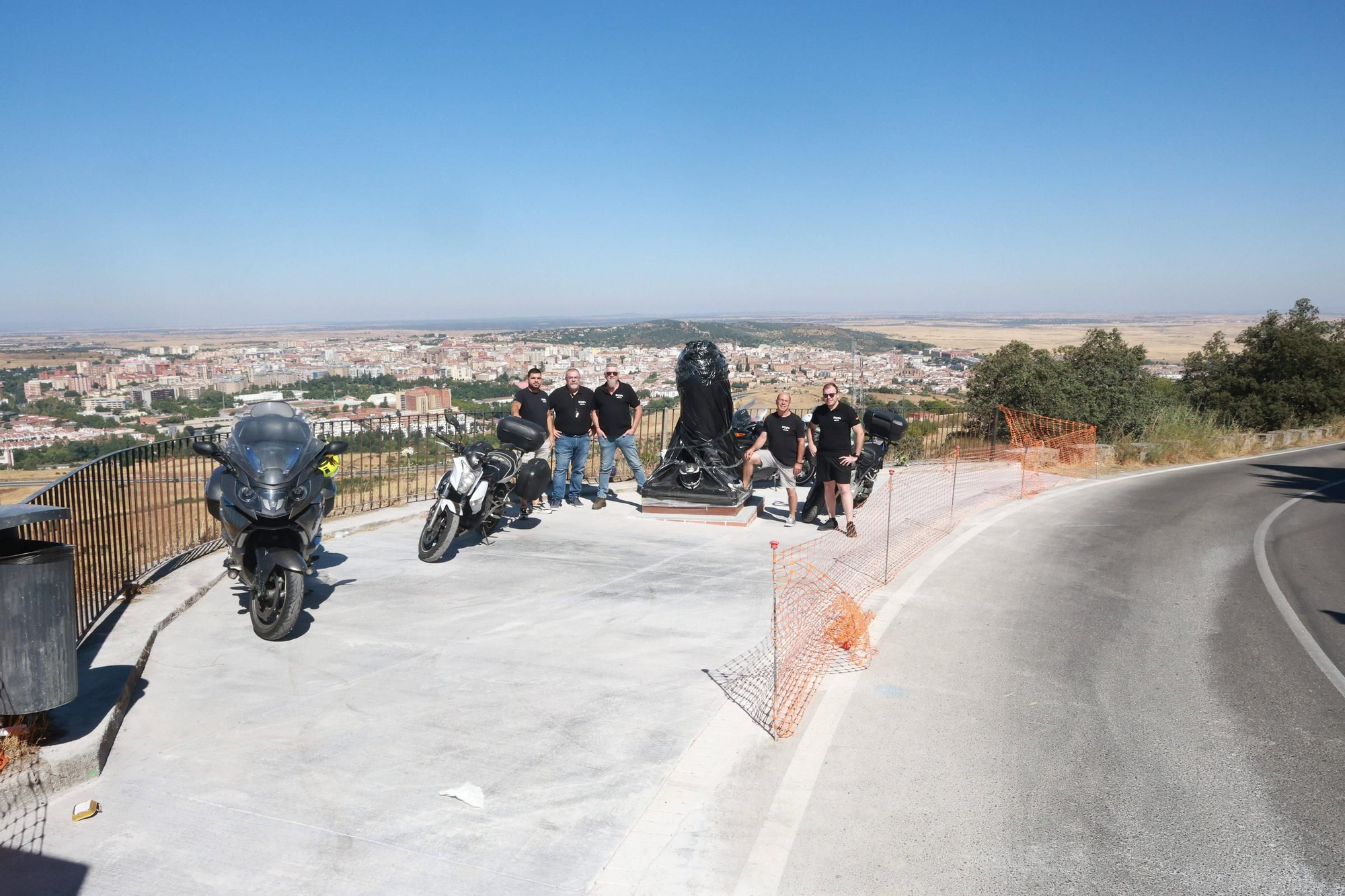 El 'Monumento a las víctimas de accidentes de moto' será inaugurado junto al santaurio de la Montaña de Cáceres