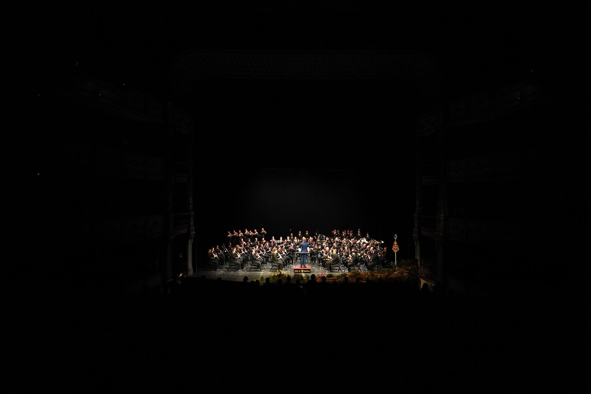 Imagen del pregón de Semana Santa a cargo de Augusto Pansard, en el Teatro Cervantes.