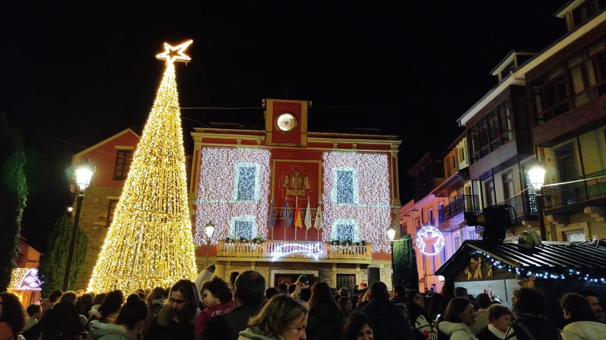 El encendido de Navia en una imagen del año pasado.