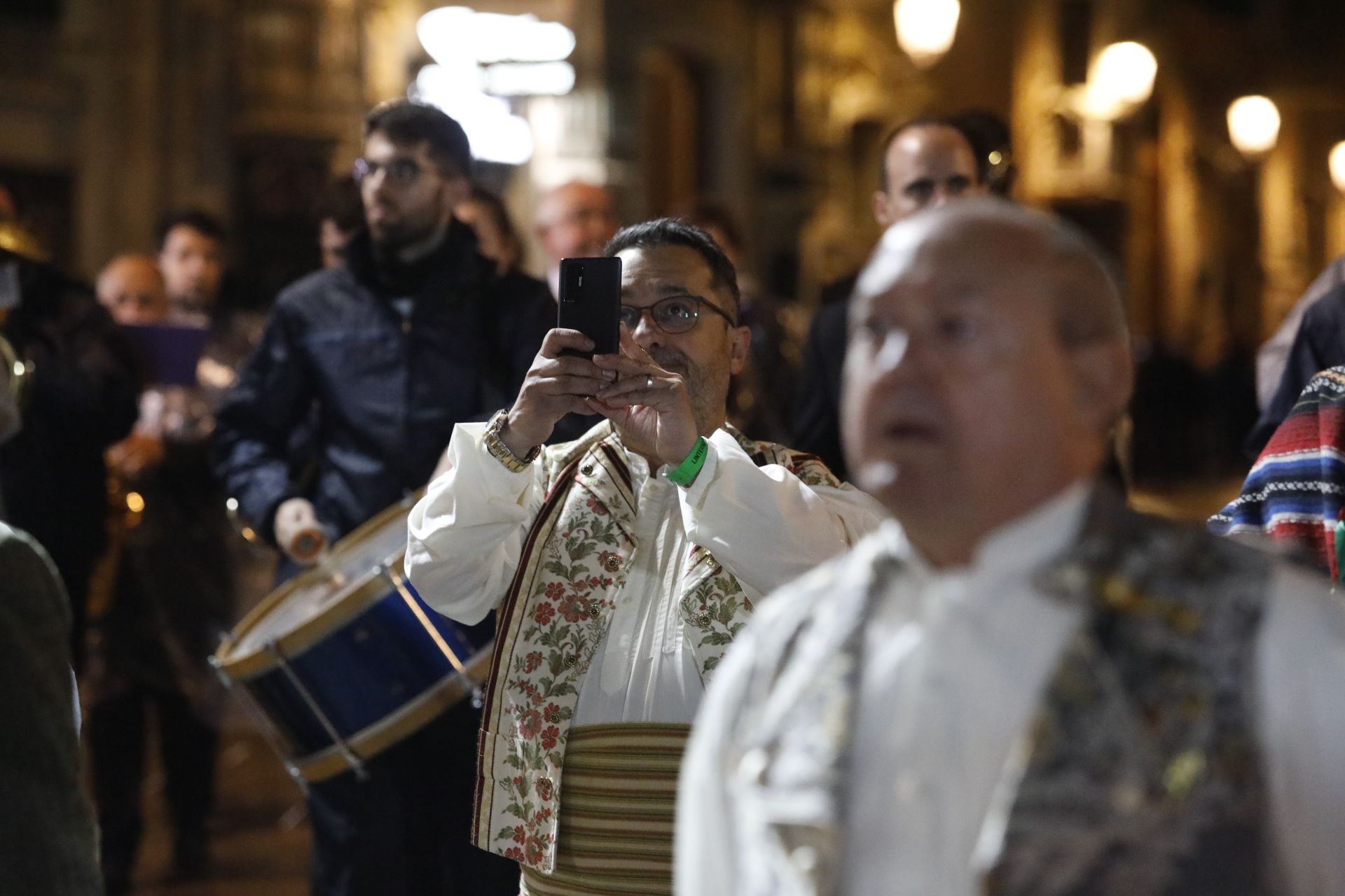 Búscate en el primer día de ofrenda por la calle Quart (entre las 20:00 a las 21:00 horas)