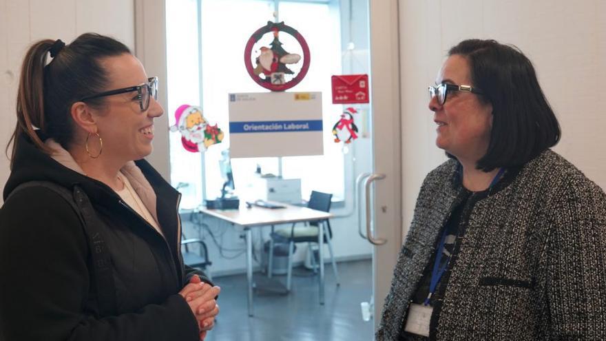 Canda y la responsable del servicio municipal, Laura Fernández.