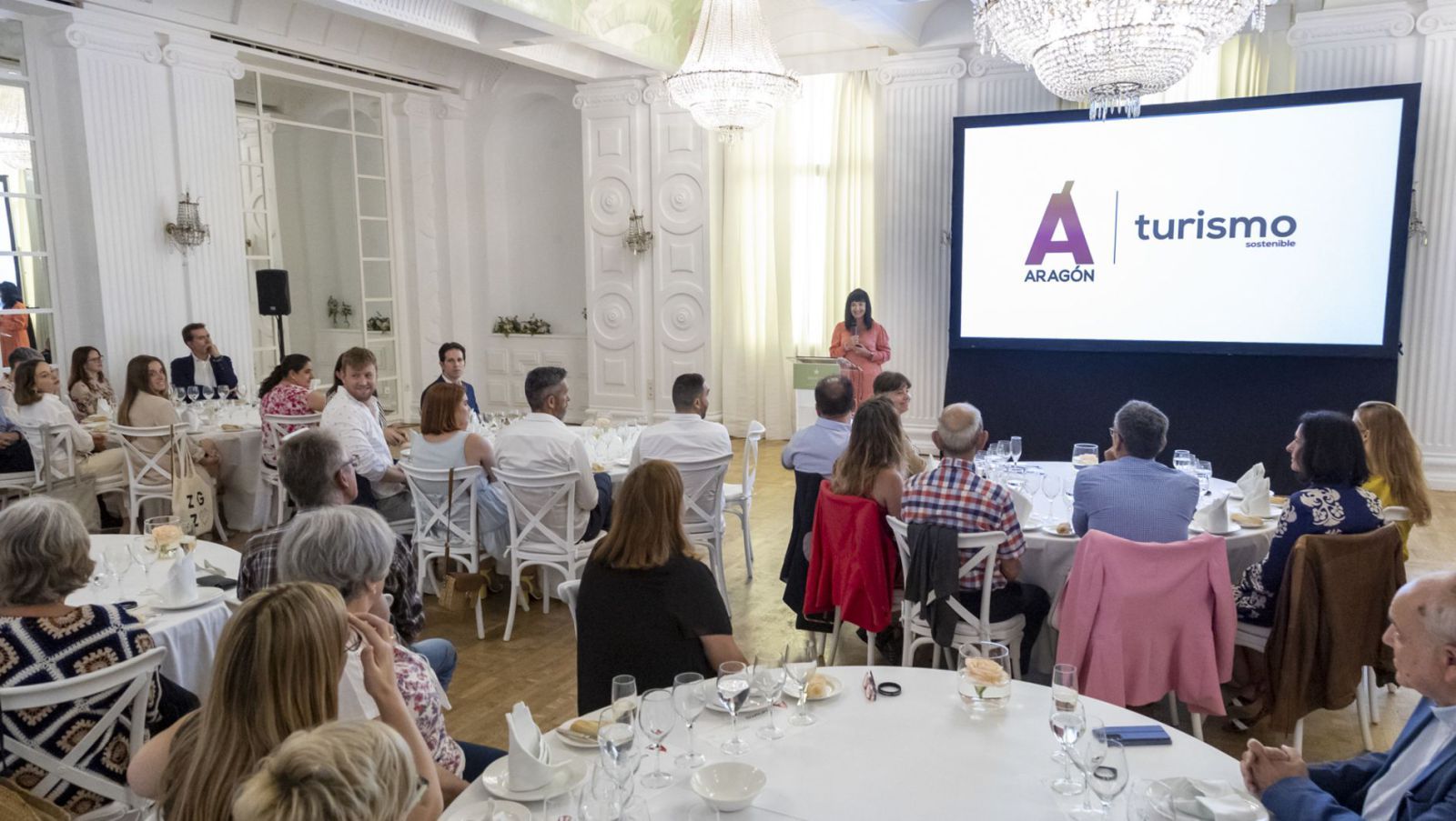 La directora general de Turismo de Aragón, en la presentación a las agencias de viajes
