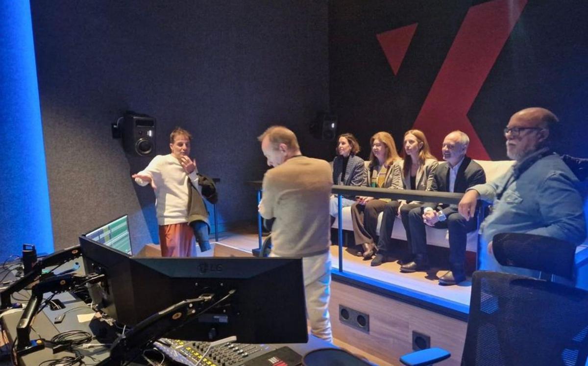 Un momento de la visita a las instalaciones del grupo en Madrid.