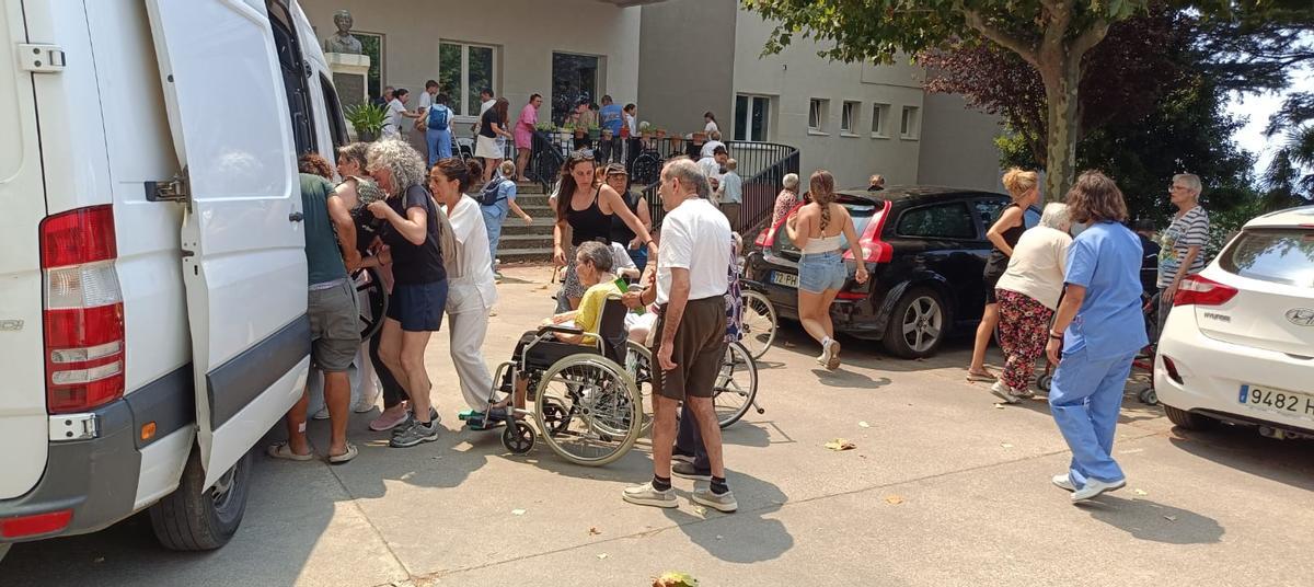GALERÍA | La residencia de Fermoselle, desalojada por el incendio