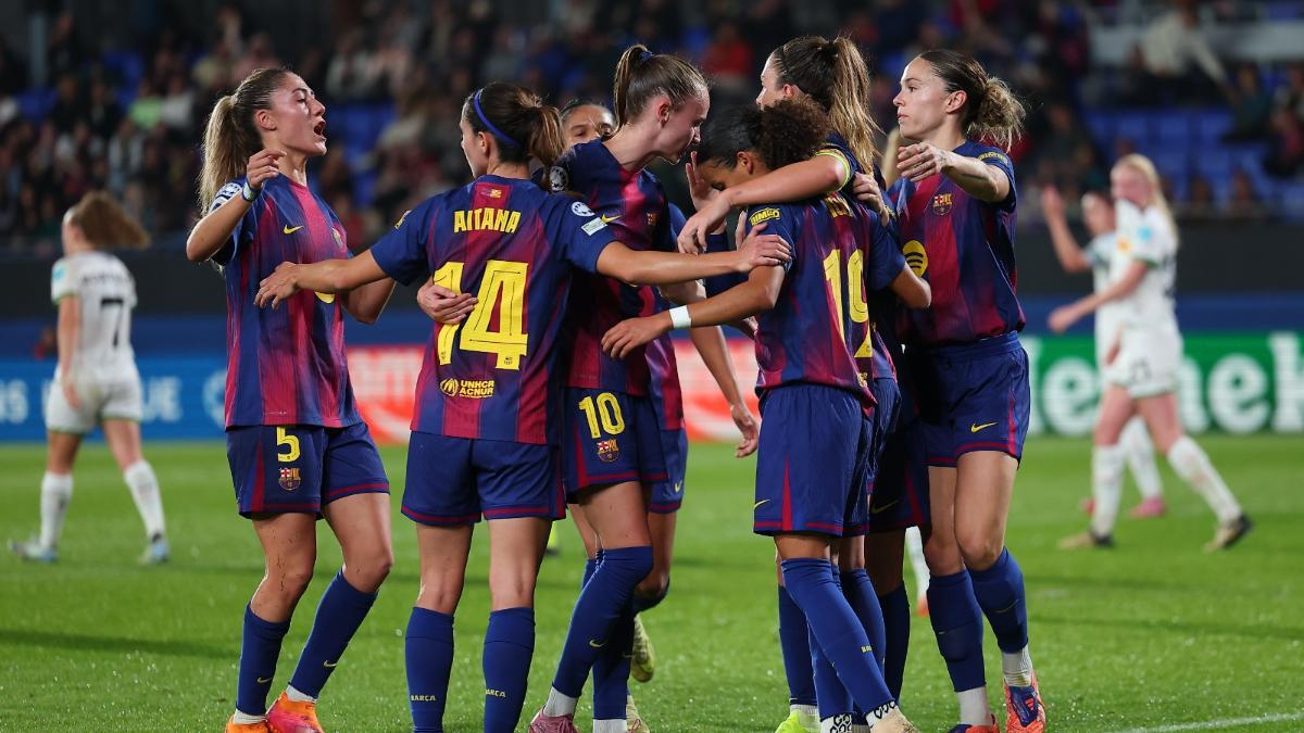 El Barça celebra su primer gol ante el Leuven