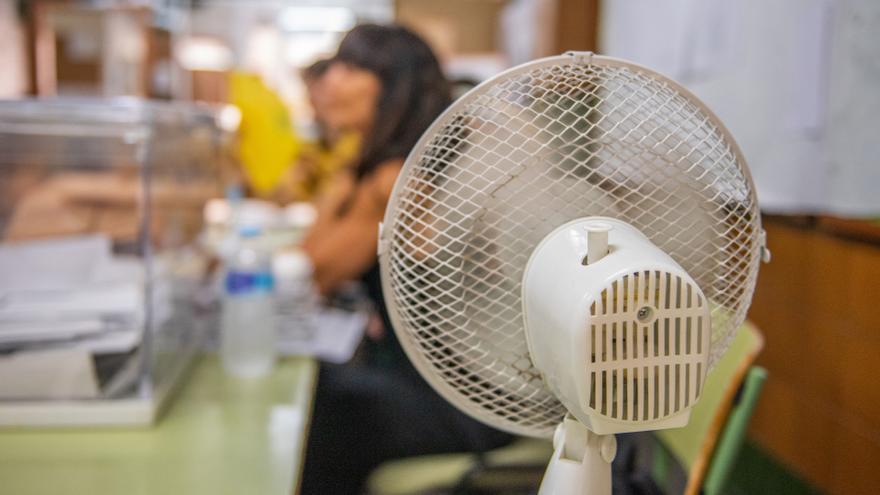 Las AMPA piden &quot;dotaciones exprés&quot; de ventiladores como el 23J para combatir el calor en las aulas