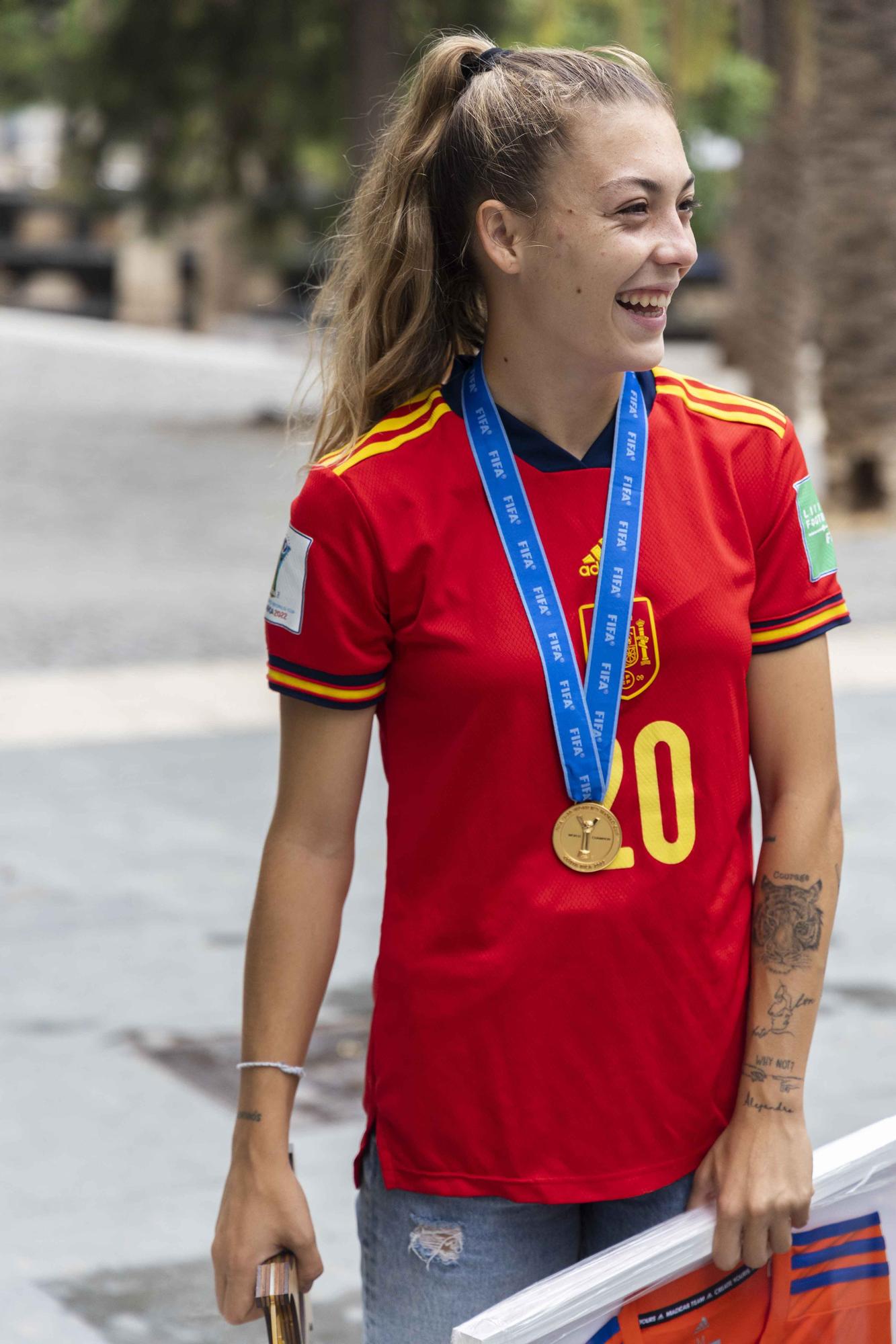 Homenaje a las valencianas campeonas del mundo sub20 de fútbol