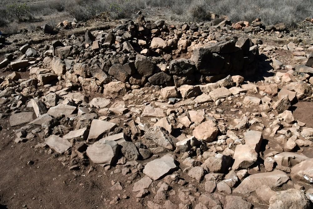 Hallan en La Fortaleza estructuras funerarias desconocidas en Canarias