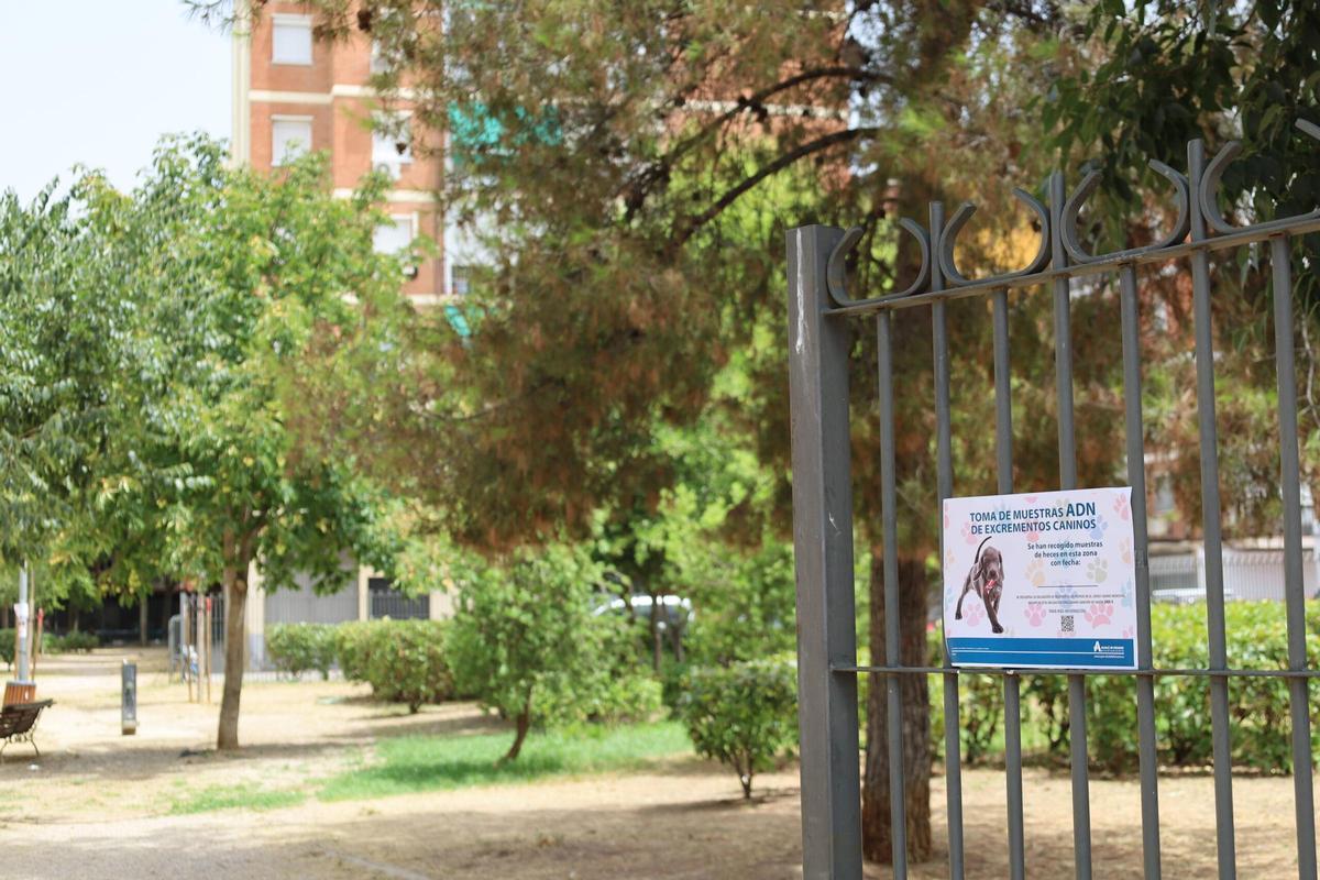Cartel "Toma de Muestras ADN caninos"
