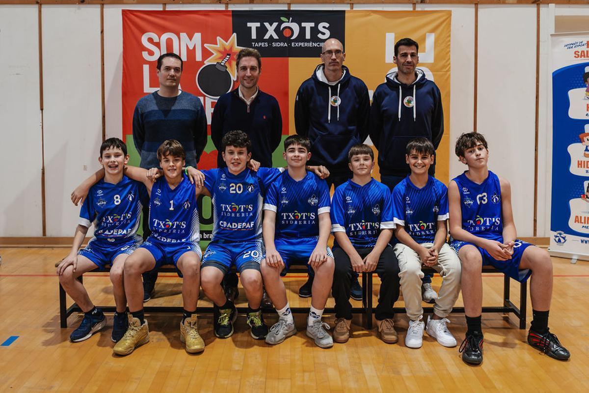 L'equip U12 Blau Txots del Club Bàsquet Adepaf 2025/2026