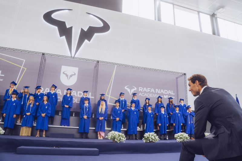 Rafa Nadal y Ricky Rubio presiden la graduación de la Rafa Nadal Academy by Movistar