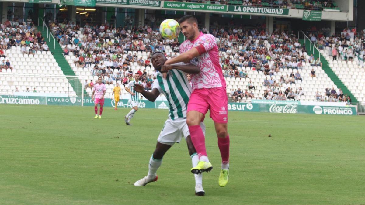 Un Owusu estelar rescata un punto para el Córdoba CF (1-1)