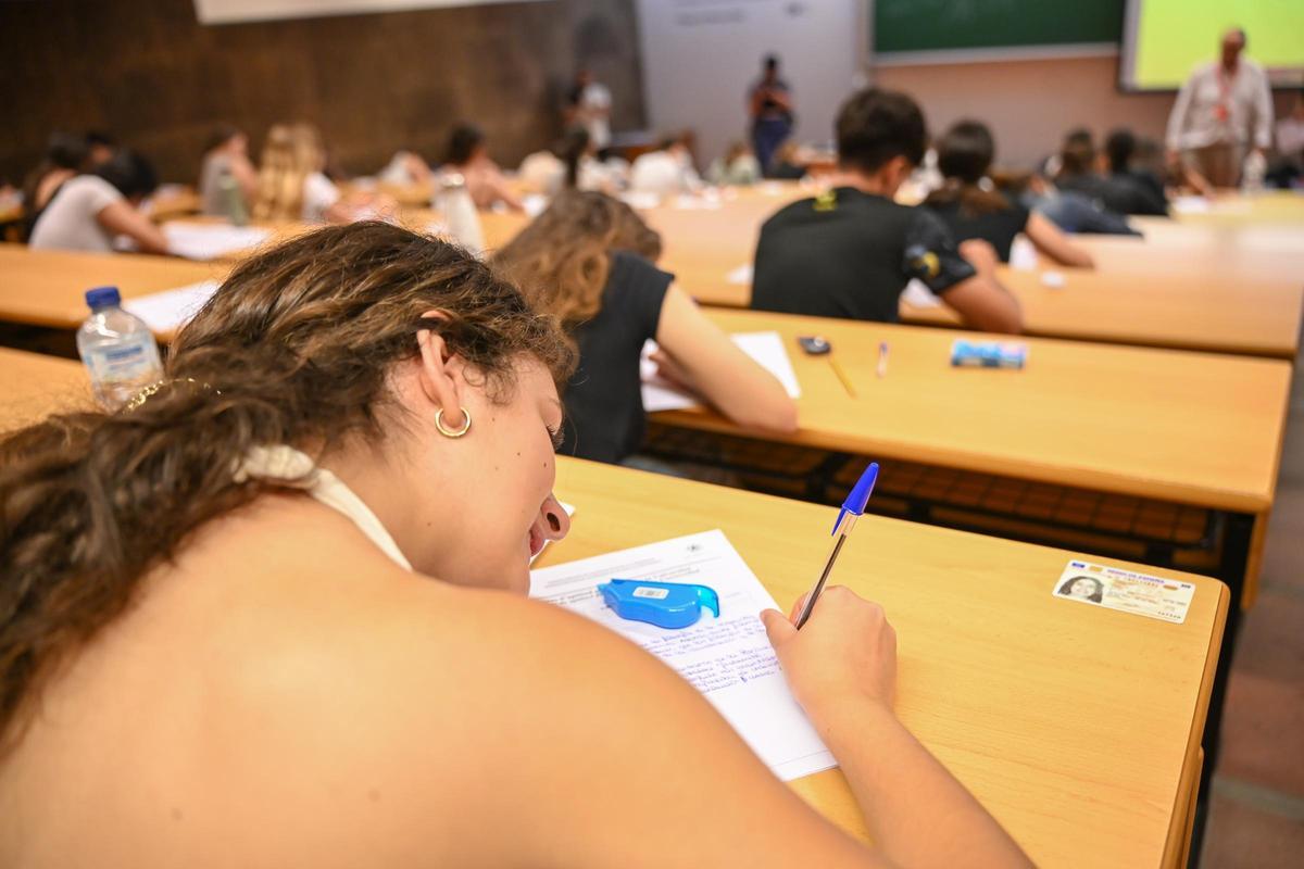 Alumnos, durante las Pruebas de Acceso a la Universidad, la pasada semana