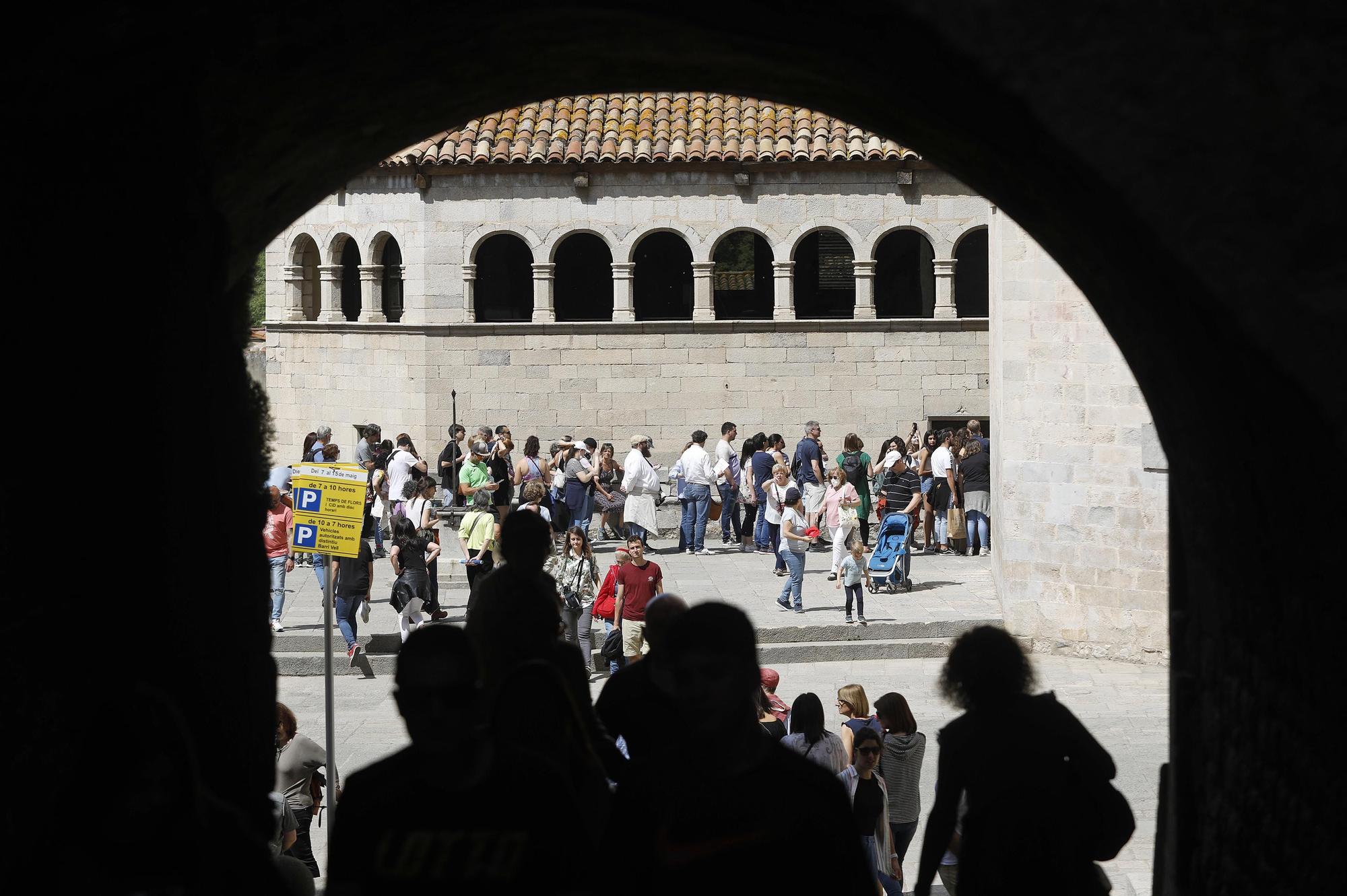 Girona es torna a omplir de color i riuades de gent en el retorn a la normalitat de Temps de Flors