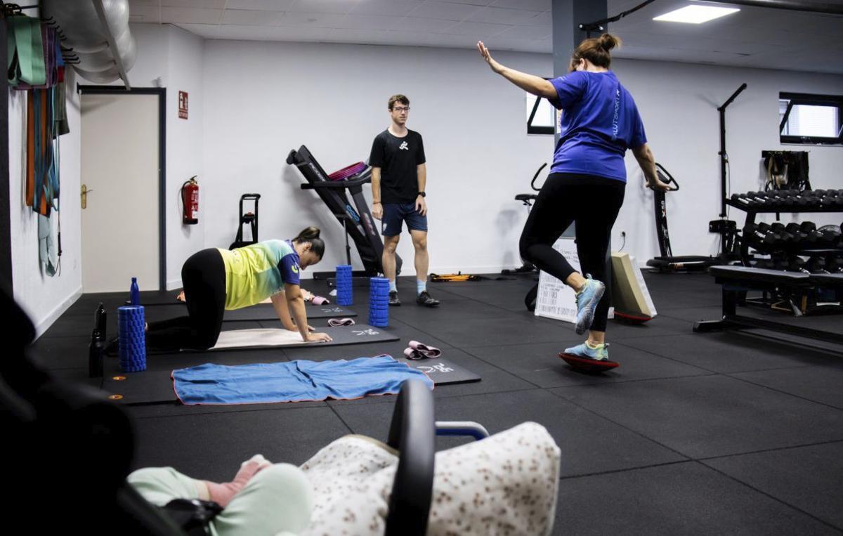 Un entrenament adaptat per a dones en l’etapa d’embaràs i postpart.