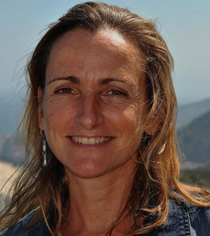 Irene Díez, ginecóloga: “La incontinencia urinaria no se soluciona con compresas, hay que acudir al médico”