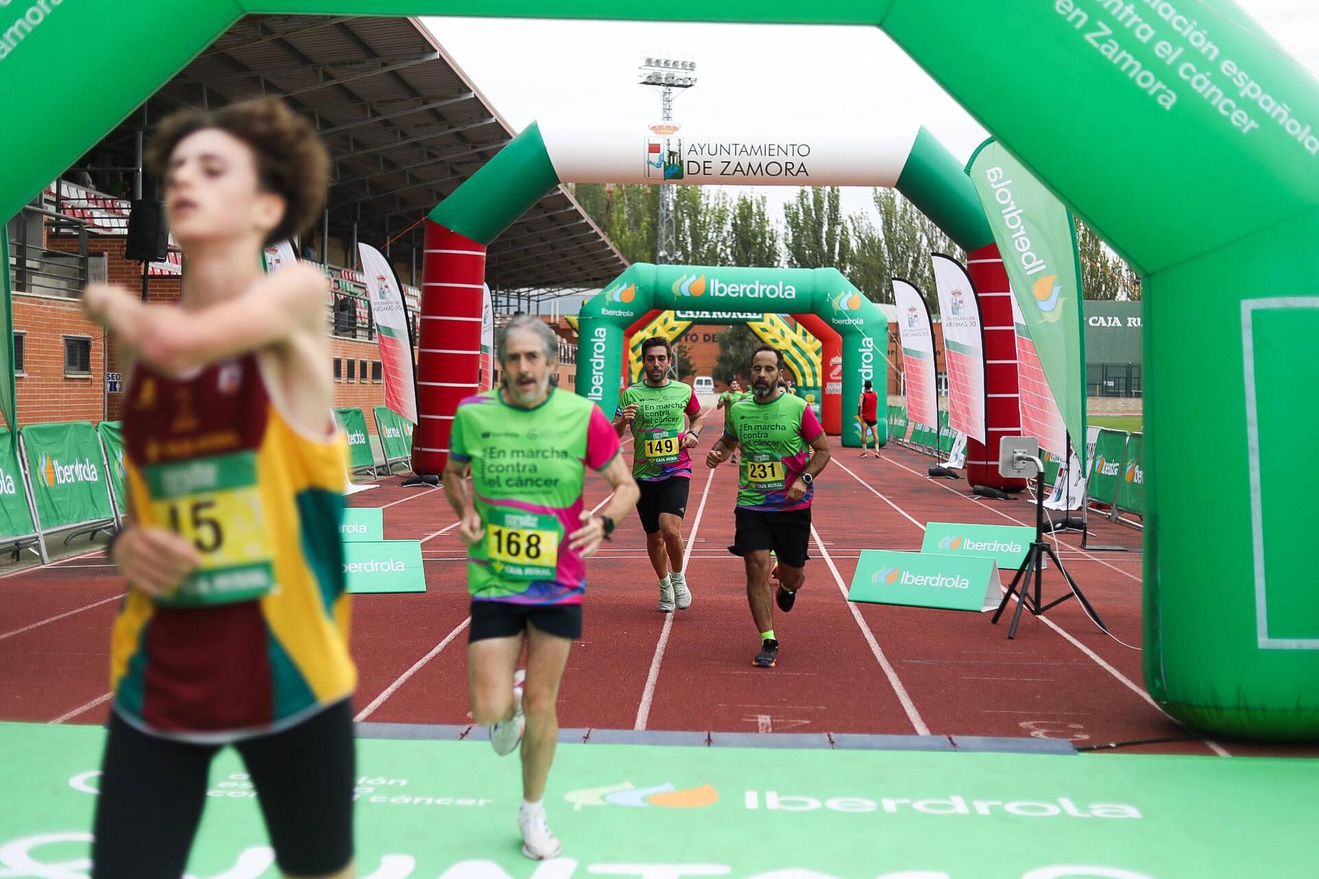 GALERÍA | Búscate en la carrera "Mucho x Vivir" contra el cáncer en Zamora