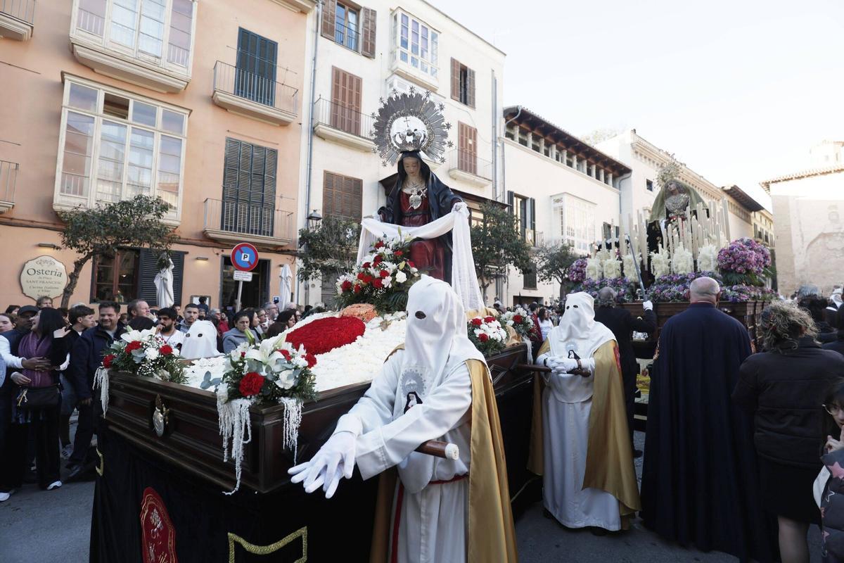 El Sant Enterrament concluye las procesiones en Palma