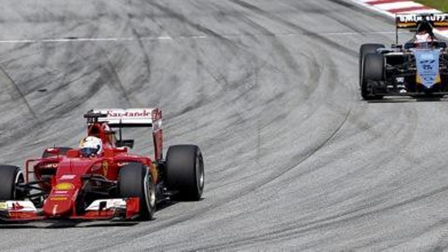 Vettel guanya el GP de Malàisia per davant de Hamilton i Rosberg
