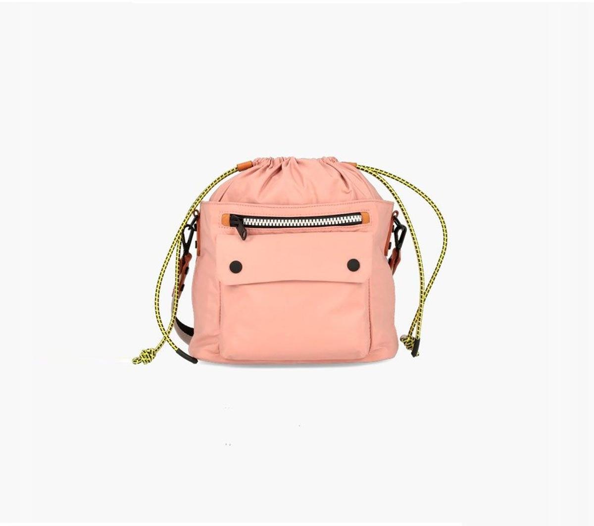 Bolso Olivia de Ecoalf. (Precio: 75 euros)