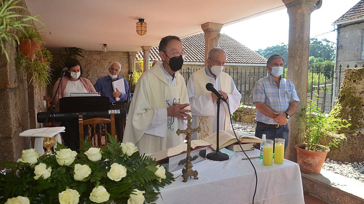 Uno de los actos religiosos celebrados ayer en Santa Marta