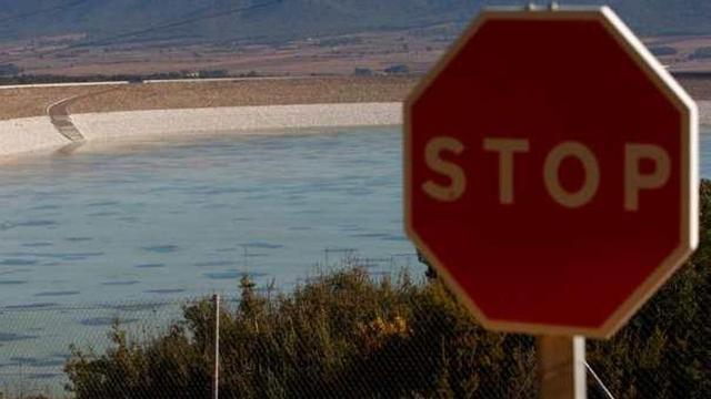 El embalse de San Diego (trasvase Júcar-Vinalopó), hoy vacío, a la espera de reforma.