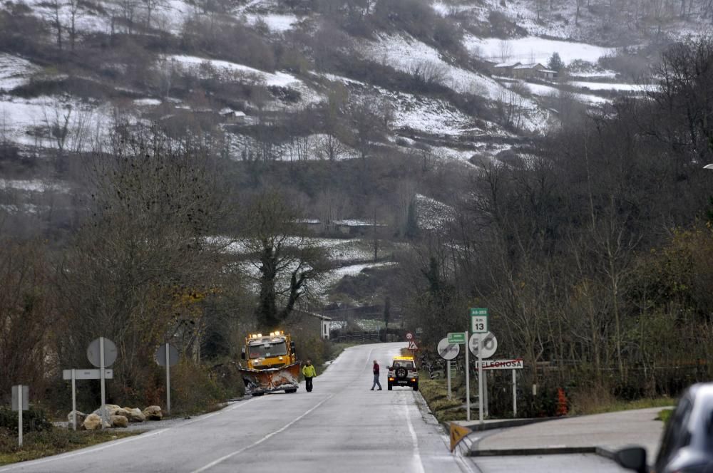 San Isidro luce bajo un manto blanco de nieve