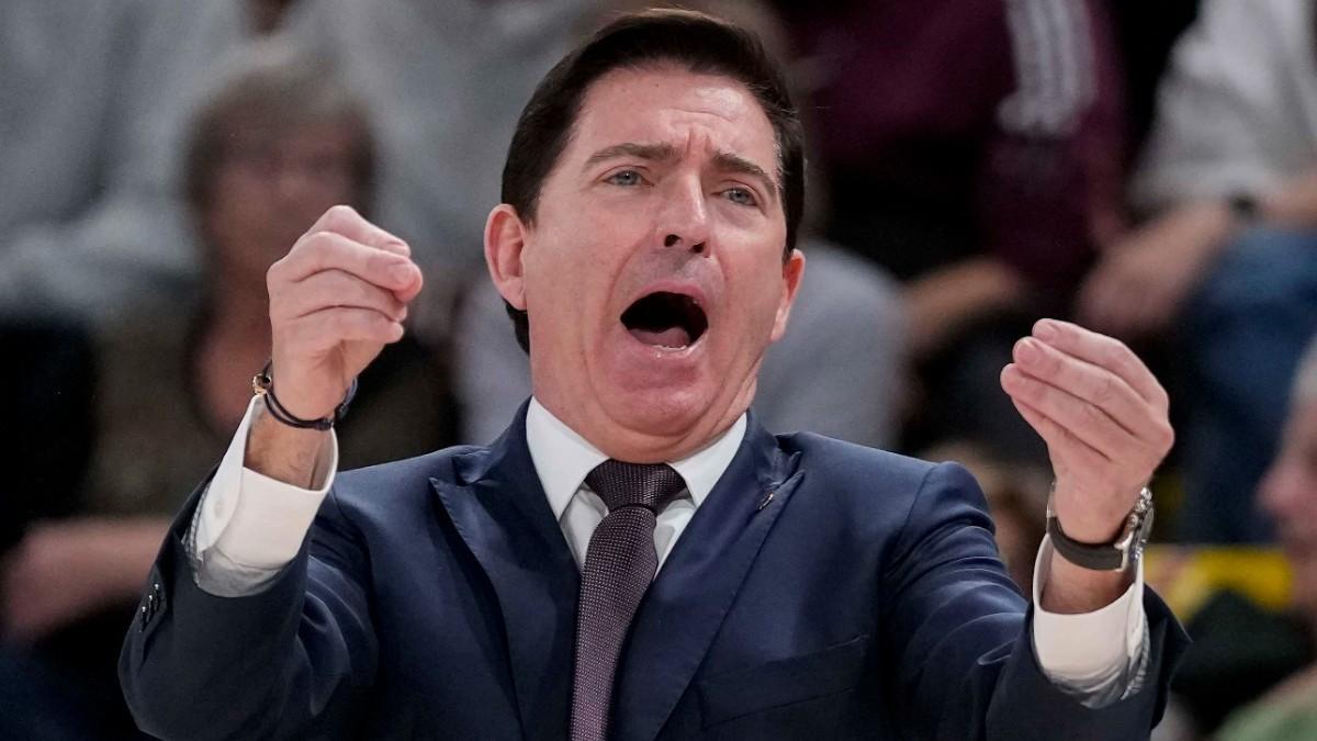 Xavi Pascual, frustrado en el partido