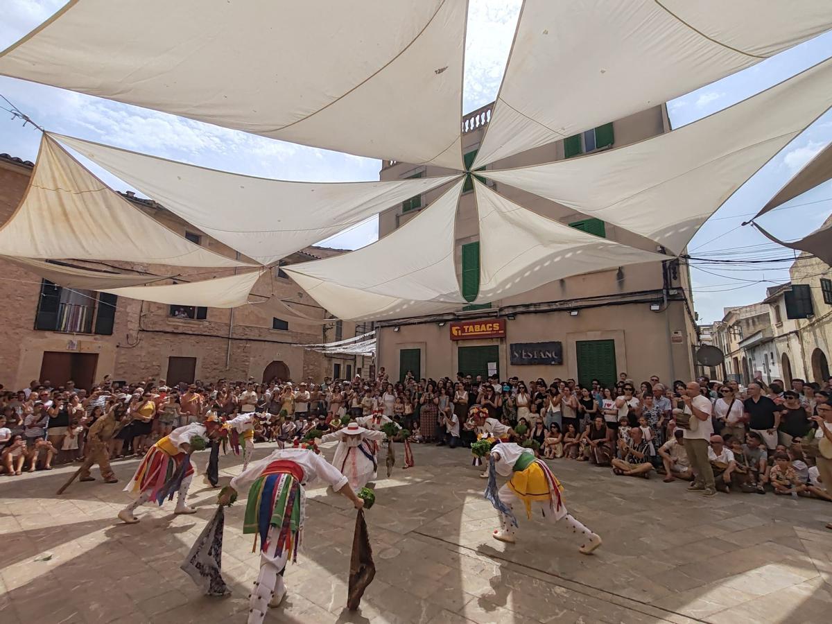 Las imágenes del baile de los Cossiers de Algaida