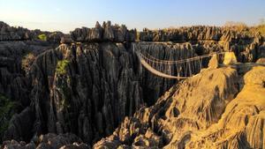 La reserva natural de ’tsingy’ de Bemaraha. La lluvia y el tiempo han formado los pináculos de roca caliza.