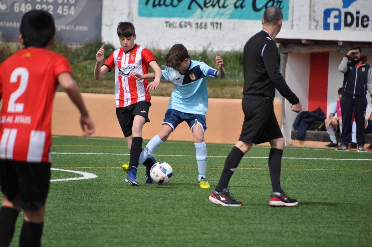 Imágenes de la jornada de fútbol base (17/18 abril)