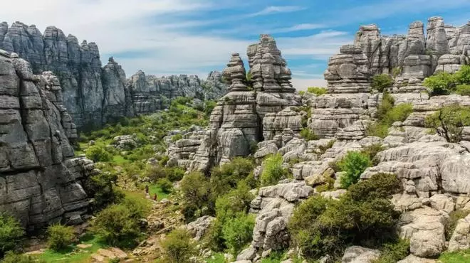Torcal de Antequera, el espectacular laberinto de piedra de Málaga para recorrer a pie este otoño