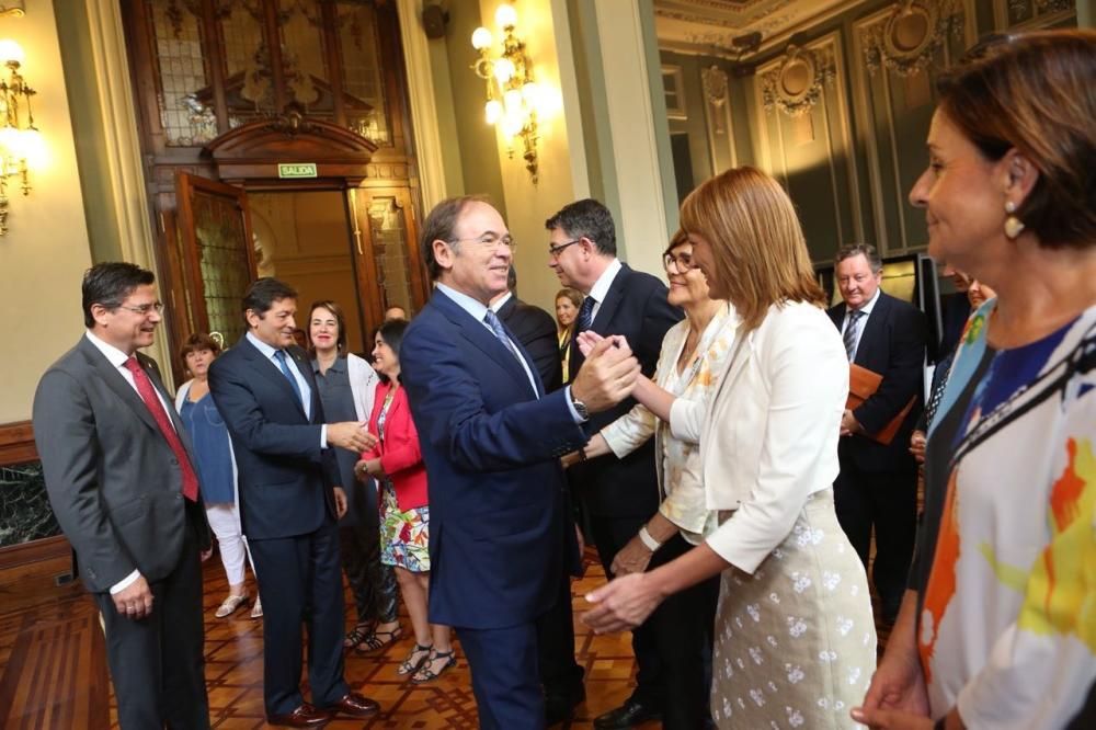 El presidente del Senado, Pío García-Escudero, visita Asturias
